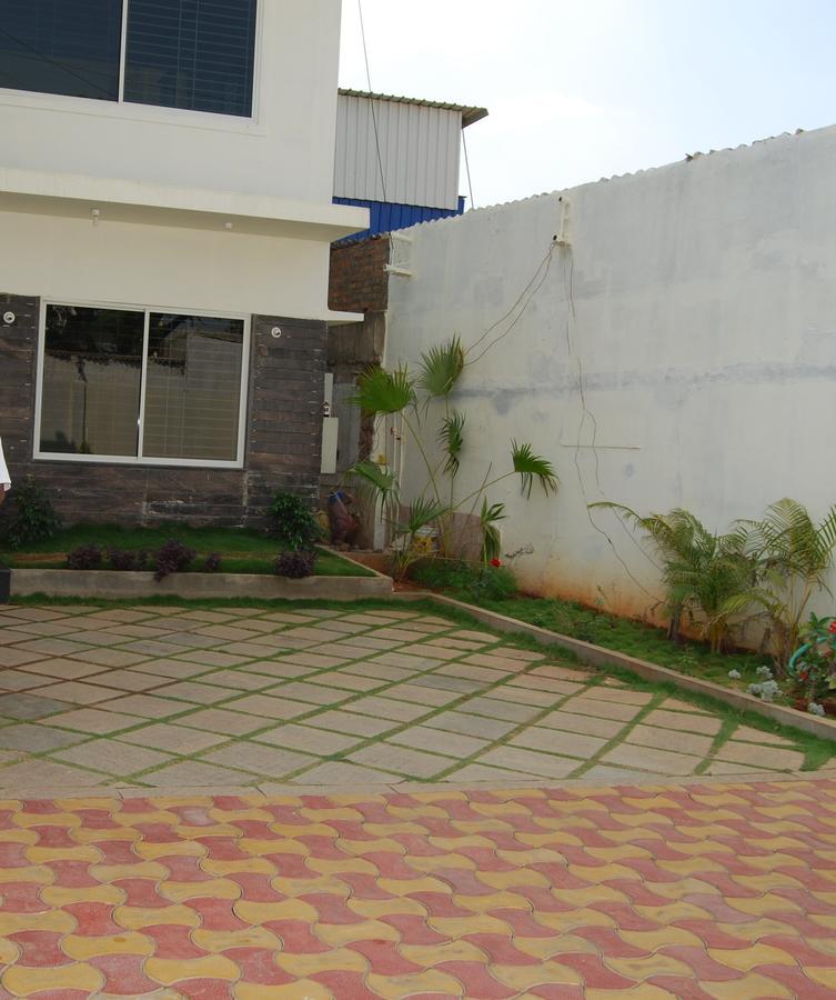 Pratham Residency Hotel Mysore Eksteriør billede
